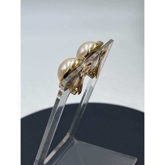 CHRISTIAN DIOR Vintage Designer Signed Gold Plated Faux Pearl Clip On Earrings - Picture 14 of 14